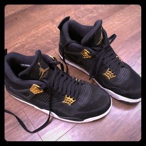 NIKE Retro Jordan 4 Sneakers *LIKE NEW*
